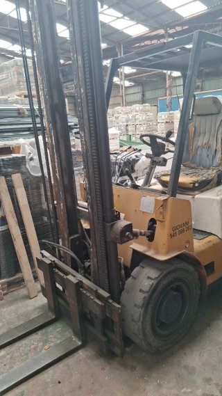 Carretilla elevadora diésel Tecnocar 2500kg
