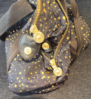 Bolso Kipling Negro y Dorado