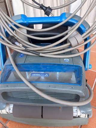 Robot Limpiafondos AstralPool Piscina