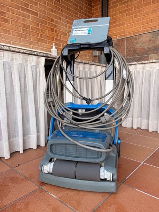 Robot Limpiafondos AstralPool Piscina