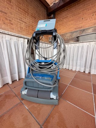 Robot Limpiafondos AstralPool Piscina