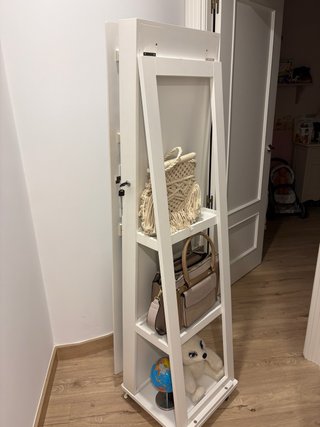 Mueble Joyero Blanco y Dorado con Espejo