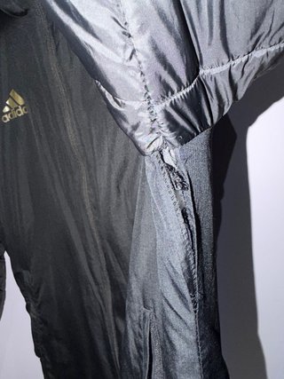 Chaqueta Real Madrid Adidas Negra y Dorada