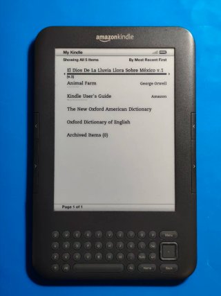 E-Reader Kindle Keyboard 3a Gen + Funda con luz