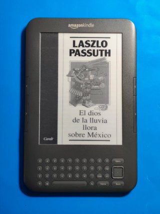 E-Reader Kindle Keyboard 3a Gen + Funda con luz