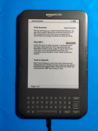 E-Reader Kindle Keyboard 3a Gen + Funda con luz