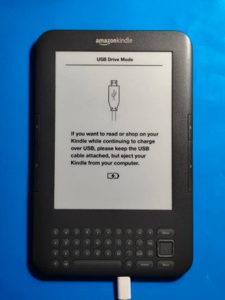 E-Reader Kindle Keyboard 3a Gen + Funda con luz