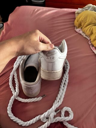 Nike Air Force 1 con cordones gruesos