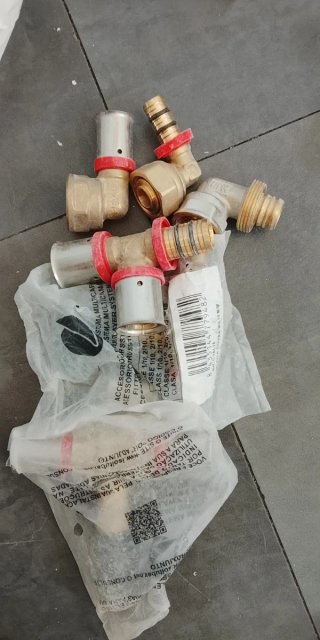 Asesorías para fontanerías codos , llaves etc