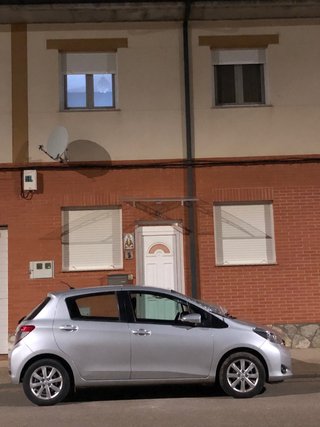 TOYOTA YARIS GASOLINA  2012