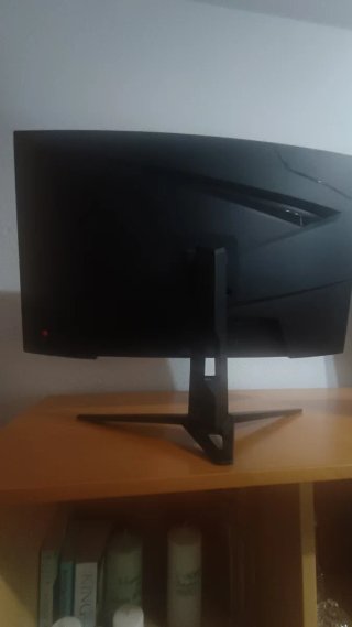 Monitor curvo negro