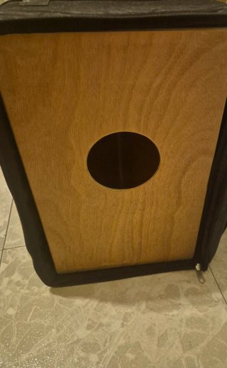 Cajón flamenco de madera