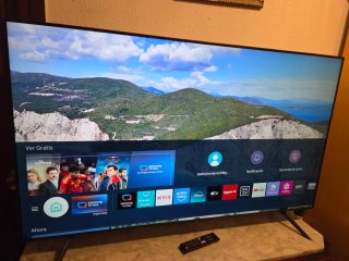 Samsung 55 4K UHD HDR Smart TV WiFi