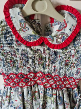 Vestido niña estampado floral Talla 6 y  otro de 5