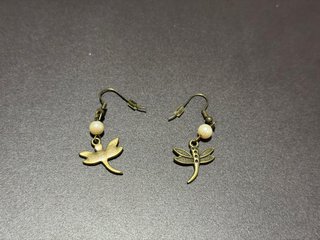 Pendientes libélula con perla estilo vintage