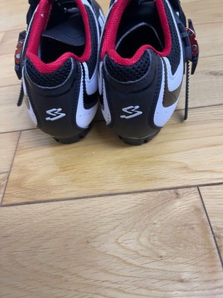 Zapatillas Ciclismo Spiuk Negras y Blancas