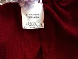 Pantalón de chándal rojo con mariposas T L