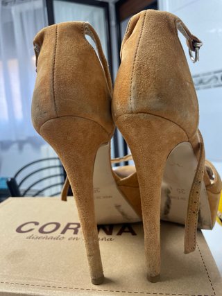 Sandalias de gamuza tacón alto