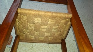 Sillas de madera con asiento de ENEA