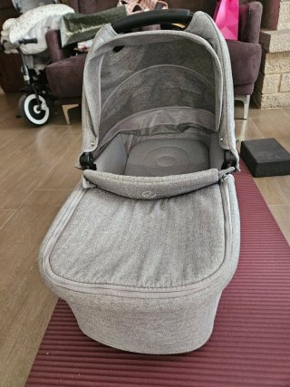 Carrito JANE CROSSLIGHT con capazo