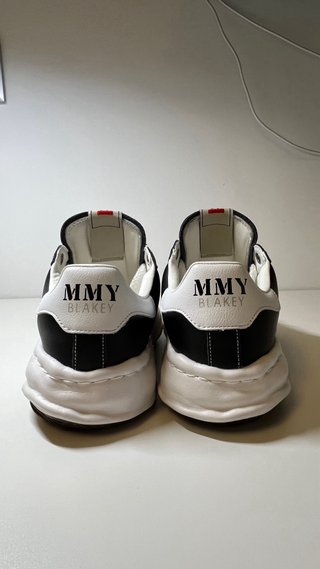 Zapatillas MMY BLAKEY Negras y Blancas