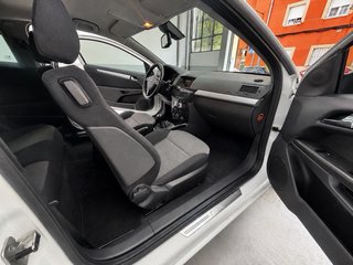 Opel Astra gtc 110 aniversario