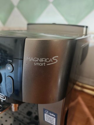 Cafetera DeLonghi Magnifica S Smart
