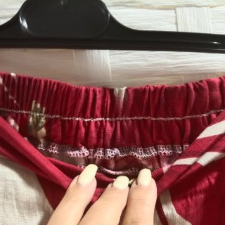 Pantalón ancho estampado floral mujer