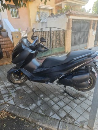 Zontes E 350 Maxi Scooter Negra