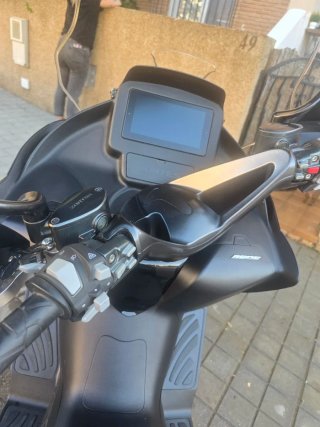 Zontes E 350 Maxi Scooter Negra