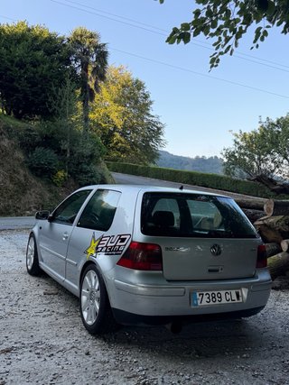 Volkswagen Golf 2004