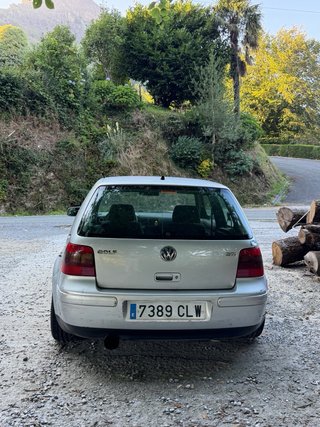 Volkswagen Golf 2004