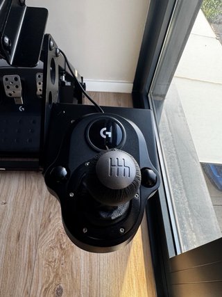Volante Logitech G923 +Pedales+Soporte+Shift