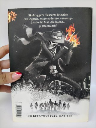 Detective Esqueleto