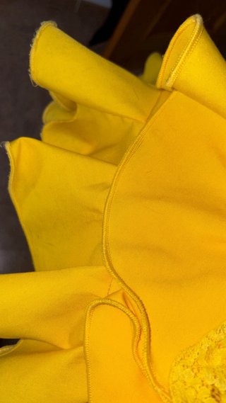 Traje de flamenca amarillo con encaje