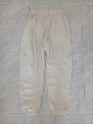 Pantalón Cargo Jogger Bershka Beige