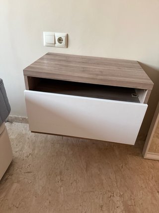 Mesitas de noche Ikea madera y blanco