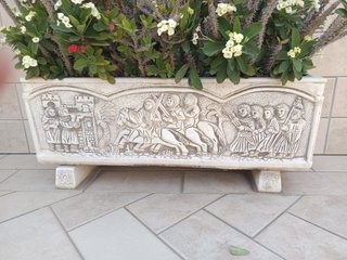 Jardinera Decorativa Piedra artific. Con dos pies