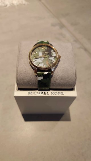 Reloj Michael Kors Dorado y Verde