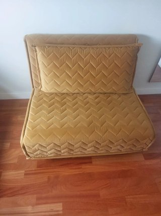 Sofá cama amarillo terciopelo
