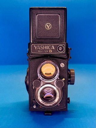 YASHICA MAT-124 G // Cámara Analógica