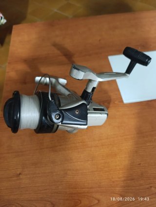 Carrete de pesca Graphite Alpha
