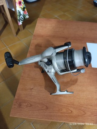 Carrete de pesca Graphite Alpha
