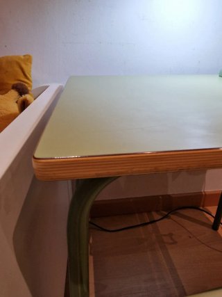 Pupitre escolar y silla