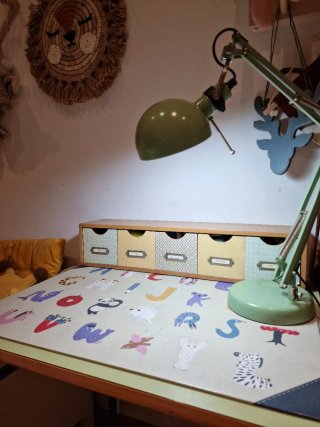 Pupitre escolar y silla