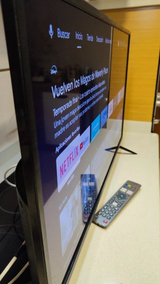 Televisión Sharp Smart TV 32" WiFi Netflix YouTube