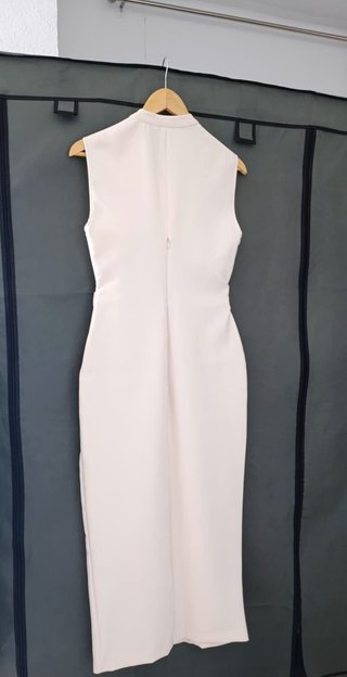 Vestido de ZARA. Nuevo sin estrenar y con etiqueta