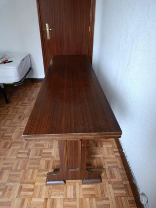 Mesa de comedor extensible de madera