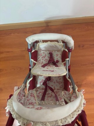 Carrito de muñecas Martina