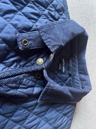 Chaqueta acolchada Ralph Lauren niño azul marino.